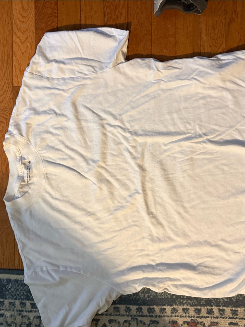 Abercrombie & Fitch White Classic Crewneck Tee